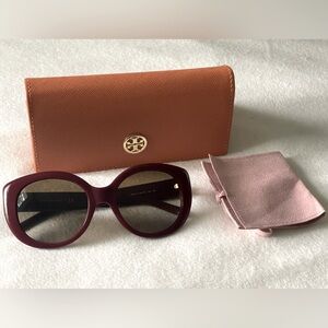 Tory Burch GUC Sunglasses with Case